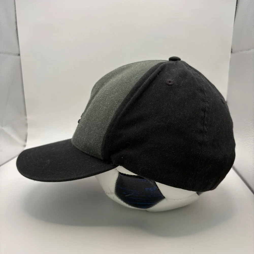 Quiksilver Snapback Hat Black Olive Green Embroidered Logo 55cm‎ Trucker Cap